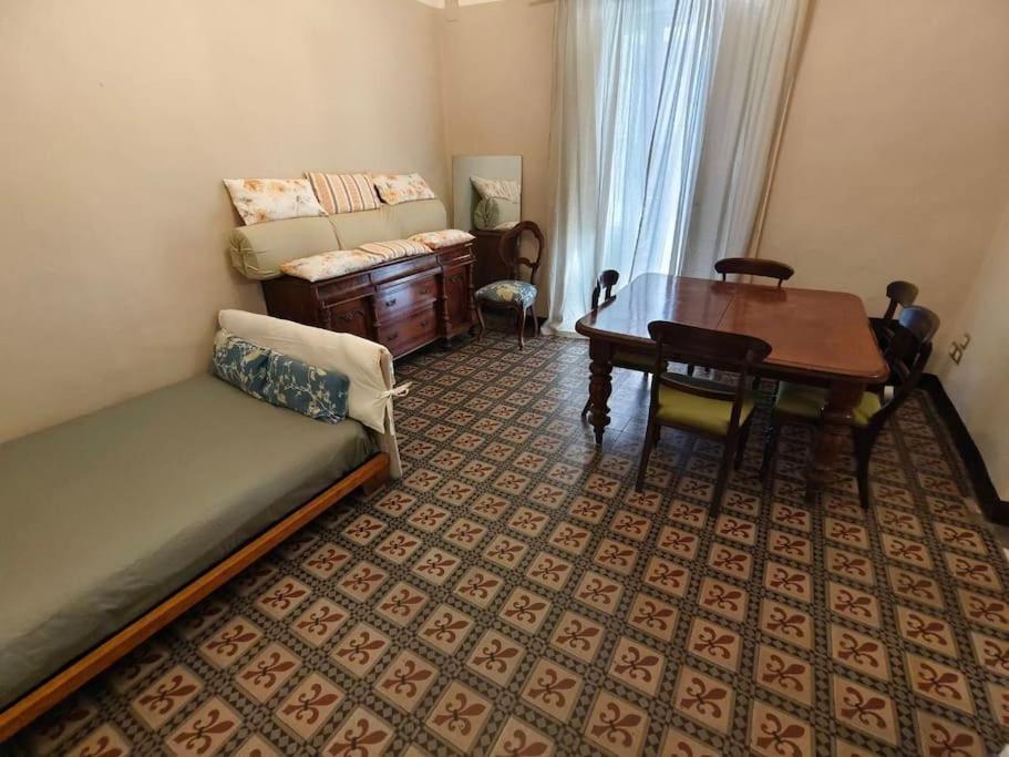 Retroetnea - Appartamento In Centro Storico - Con Camere Comunicanti Katanya Dış mekan fotoğraf