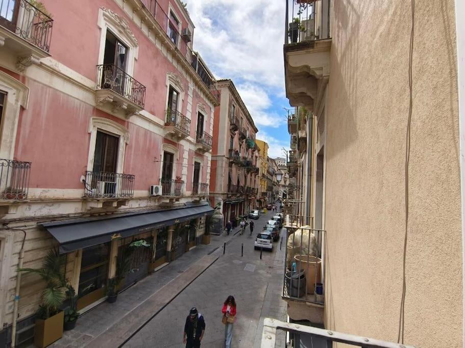 Retroetnea - Appartamento In Centro Storico - Con Camere Comunicanti Katanya Dış mekan fotoğraf
